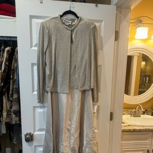 Womens Cachet Gold/Champagne Shimmer 2 Piece Formal Beaded Jacket/Dress Size 14